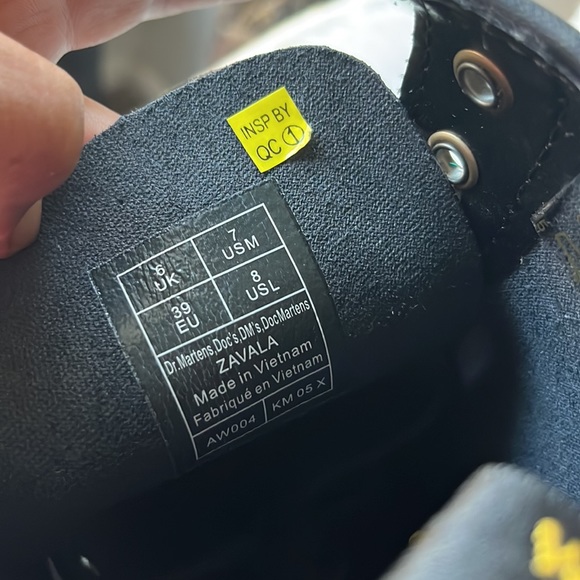 Dr. Martens Zavala Boots Black - Picture 6 of 15